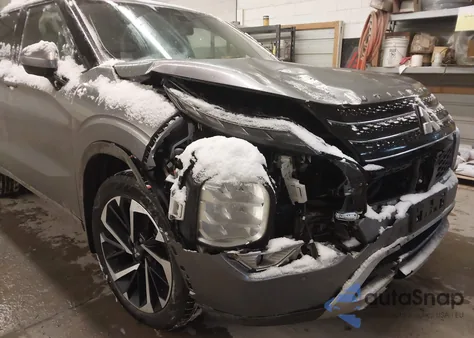 2024 Mitsubishi Outlander Se 2.5 S-Awc из США, поврежденный, VIN JA4J4VA84RZ003707